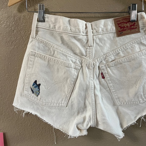 Levi’s 501 Give me butterflies high rise denim shorts - Picture 7 of 8